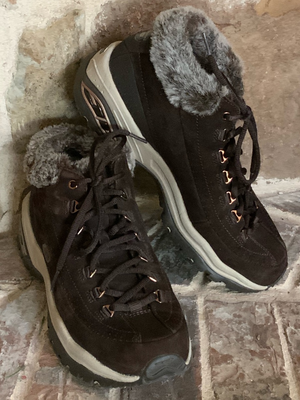 SKECHERS SPORT Ankle Boots 9.5 Chocolate Brown Suede Faux Fur Lined Winter Warm